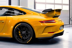 保时捷911的外形我觉得非常像一只小青蛙，但是马力肯定没得顶