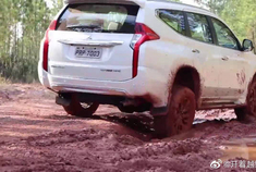 2020款三菱帕杰罗越野测试，看到这霸气表现，买不买自己考虑