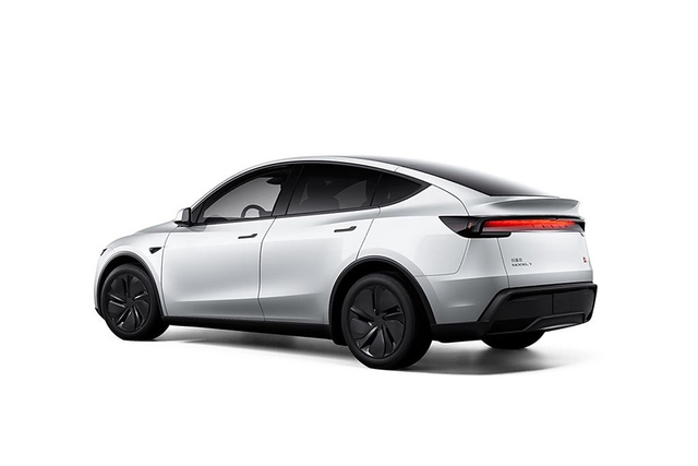 2025款Model Y 长续航全轮驱动 首发版 官图