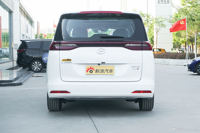 2019款传祺GM61.5T自动尊享版6座270T