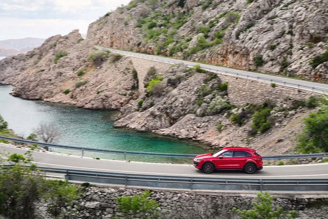 2025款Cayenne GTS 官图