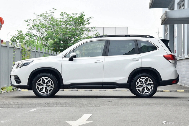 2024款森林人2.0i AWD豪华版