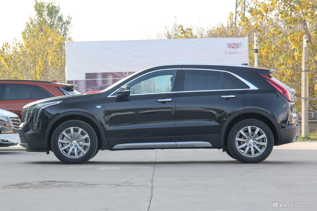 2018款XT4 2.0T自动四驱领先型28T