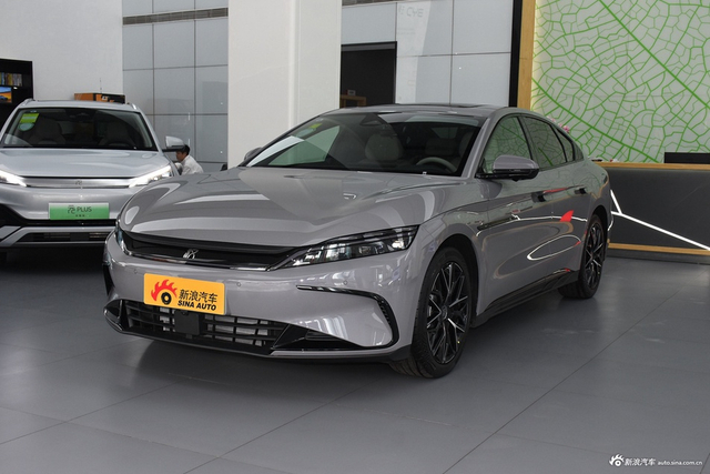 2025款比亚迪汉DM-i 125KM尊贵型
