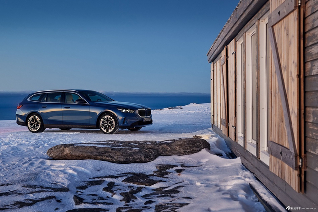 2024款宝马5系(进口)  520d xDrive Touring 欧洲版 官图