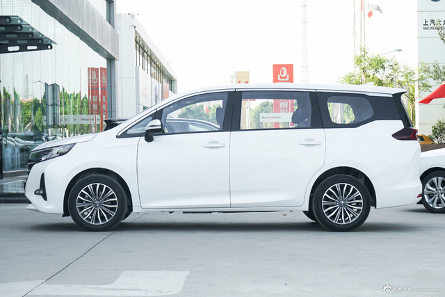 2019款传祺GM61.5T自动尊享版6座270T