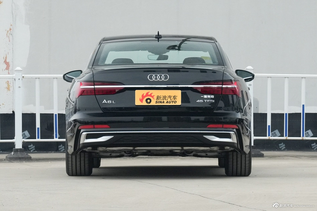 2026款奥迪A6L 45 TFSI 臻选动感型