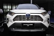 丰田RAV4荣放混动够狠，这车最高直降0.15万，买竞品的都后悔了！