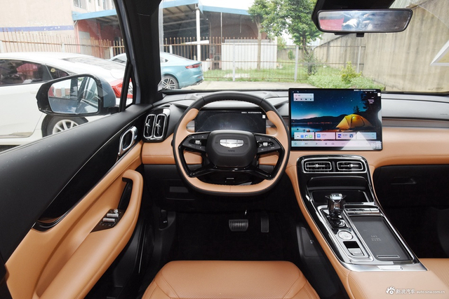 2025款博越L 第四代 1.5TD DCT 山河