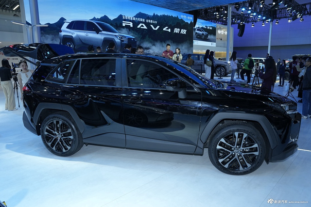 2025广州车展实拍：RAV4荣放