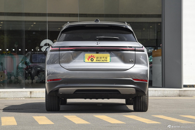 2024款蔚来ES7 75kWh