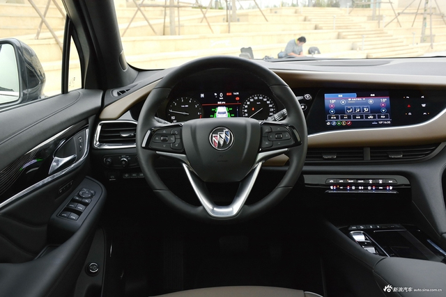 大尺寸美系SUV配置齐全，实拍2020款别克昂科旗