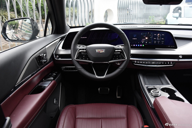 2025款凯迪拉克XT5 2.0T 铂金型