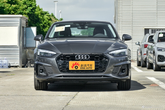 2024款奥迪A5 Coupe 40 TFSI 时尚动感型