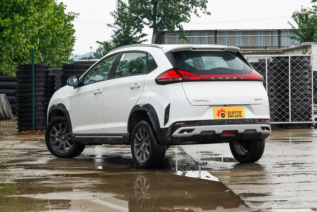 2023款瑞虎3x 1.5L 手动时尚版