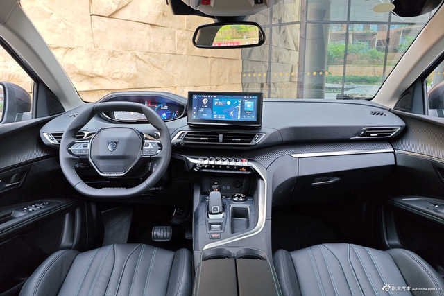 2023款标致4008 360THP 科技版