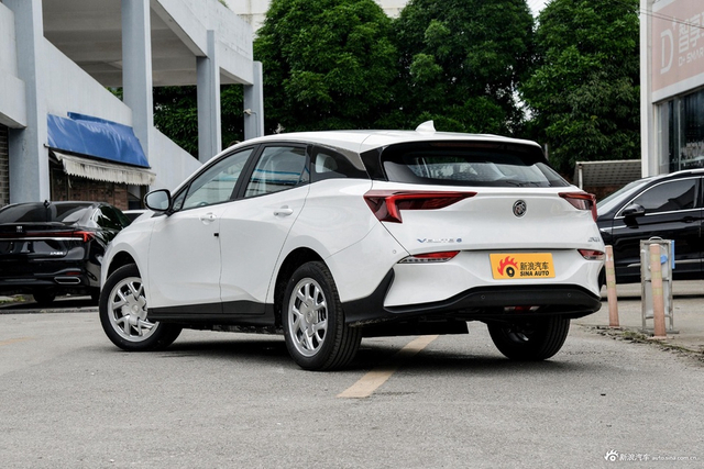 2024款微蓝6纯电 450km 出行版