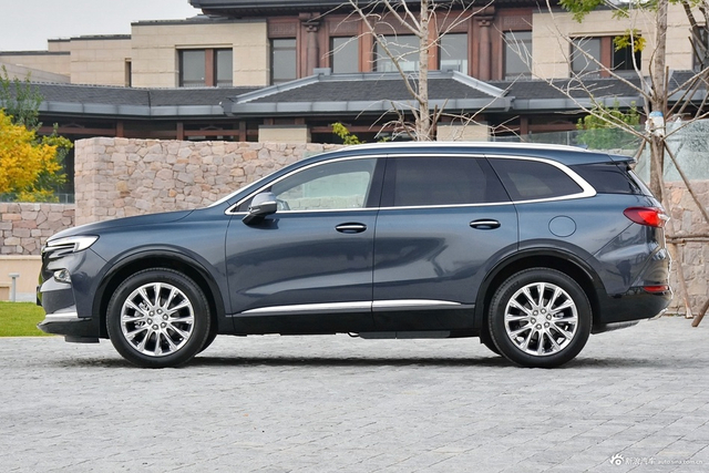 大尺寸美系SUV配置齐全，实拍2020款别克昂科旗