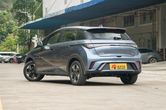 2024款海豚 荣耀版 420km 自由版