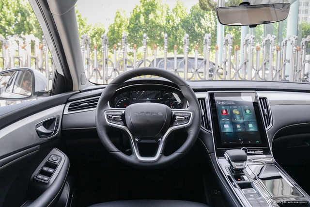 2022款荣威i6 MAX EV600 天幕尊享版