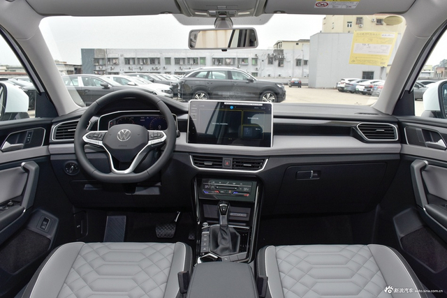 2026款探岳 3000万辆甄选款 330TSI