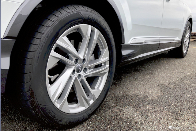 豪华与运动平衡之道，改款似换代，Audi Q7