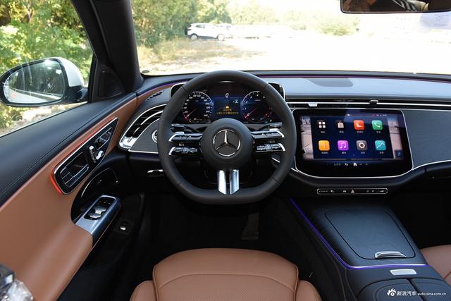 2025款奔驰E级 E 300 L 时尚运动型
