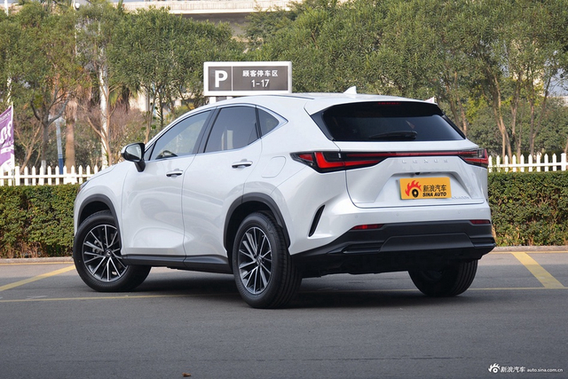 2022款雷克萨斯NX混动 400h+ 畅领版