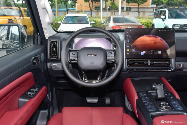 2025款哈弗H9 2.0T 汽油四驱勇士版