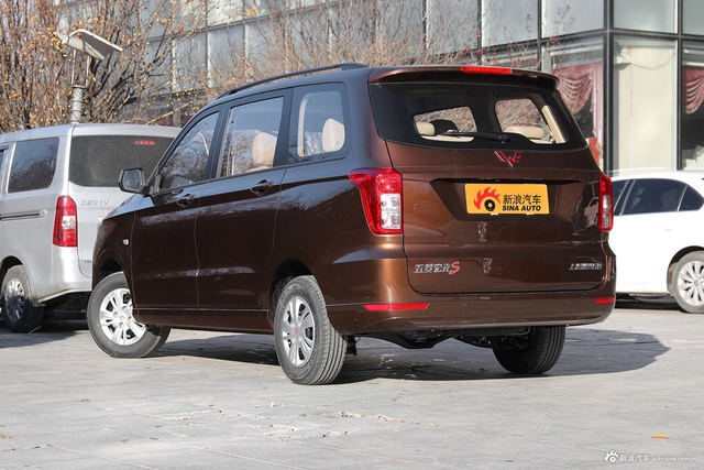 2021款五菱宏光改款 1.5L S舒适型LAR