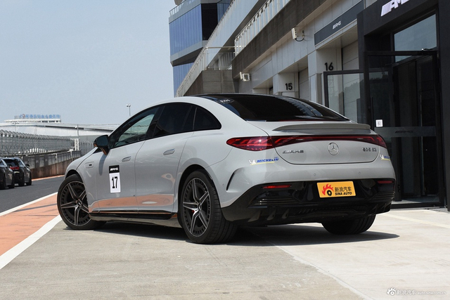 2023款AMG EQE 53 4MATIC+