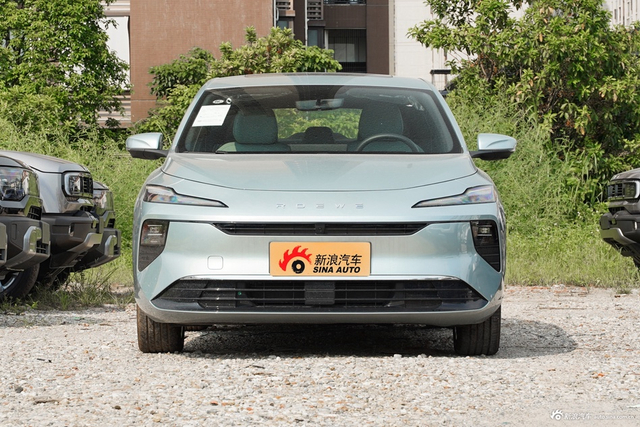 2025款荣威D6 450km 尊享版