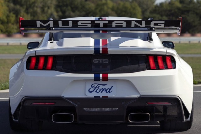 2025款Mustang GTD Spirit of America 官图