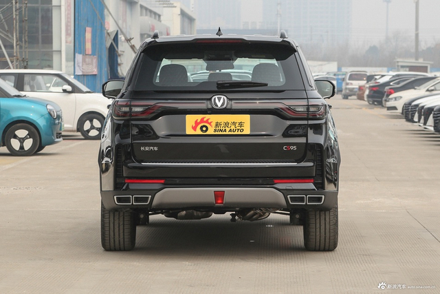 2023款长安CS95 PLUS两驱豪华型