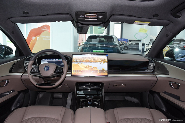 2025款比亚迪汉EV 605km尊贵版