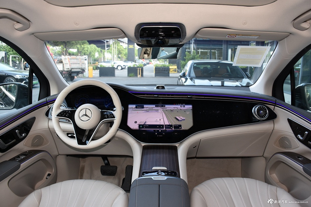 2023款奔驰EQS SUV 450 4MATIC 先锋版