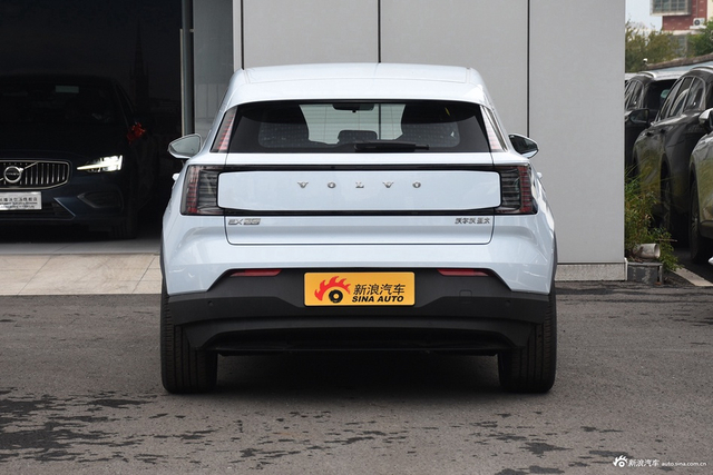 2024款沃尔沃EX30 后驱Core