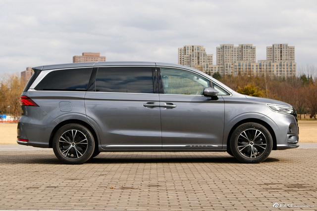 2023款荣威iMAX8 400TGI 至享版