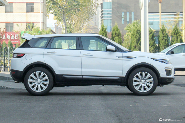 2018款揽胜极光2.0T自动智耀版240PS