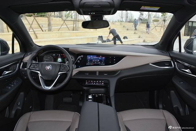 大尺寸美系SUV配置齐全，实拍2020款别克昂科旗