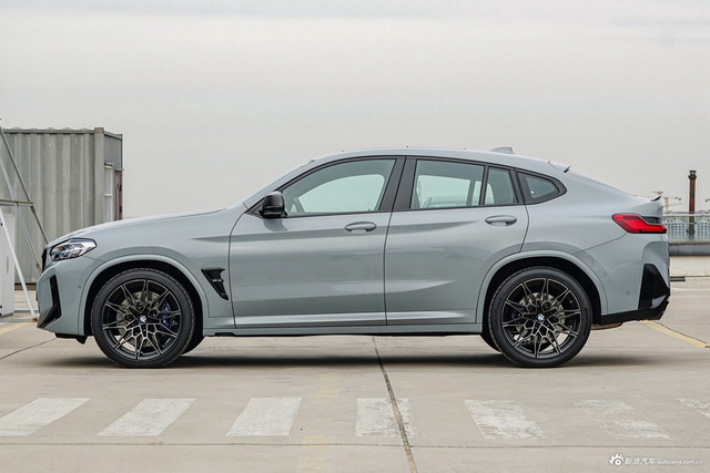 2022款宝马X4 M 雷霆版