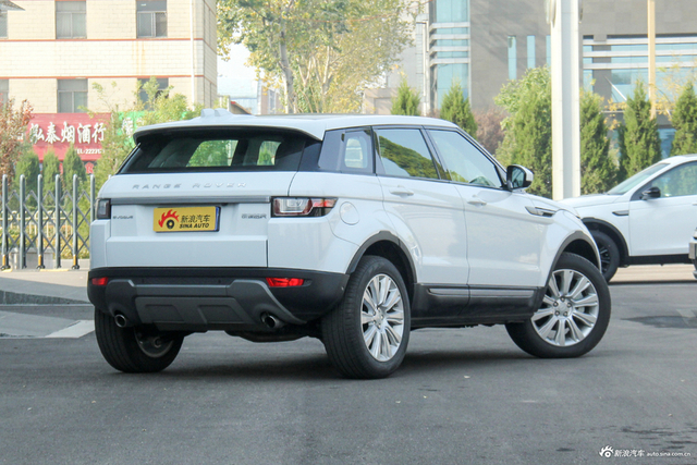 2018款揽胜极光2.0T自动智耀版240PS