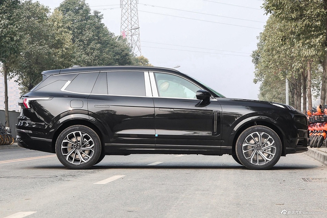 2024款领克09 EM-P 2.0TD HALO 六座