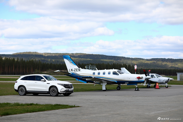 豪门电动车标杆！实拍奔驰全新EQC