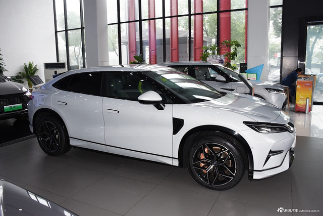 2025款比亚迪宋L EV 602km 四驱智驾型