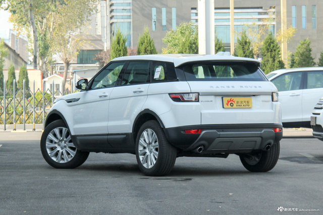 2018款揽胜极光2.0T自动智耀版240PS