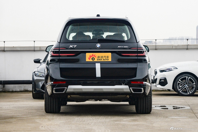 2023款宝马X7 xDrive40i 领先型豪华套装