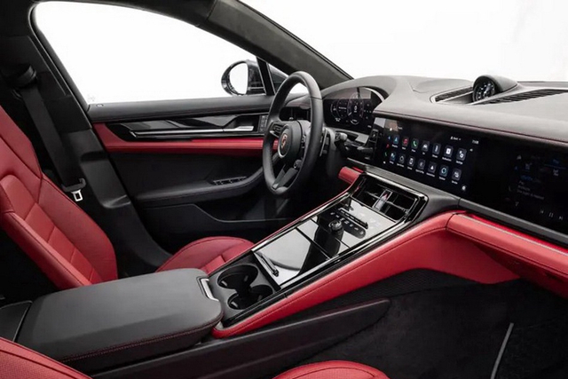 2024款保时捷Panamera 官图