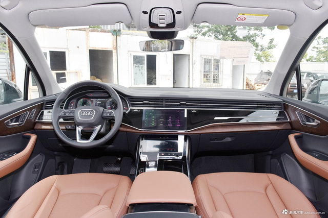 2025款奥迪Q7 45 TFSI quattro S line黑武士型