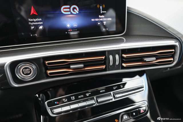 豪门电动车标杆！实拍奔驰全新EQC